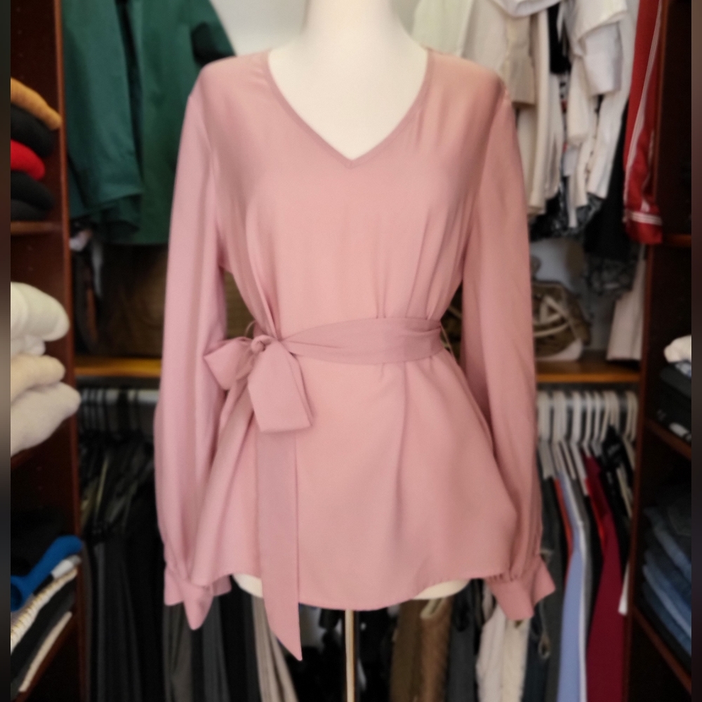 SW Blouse, M, Light pink blouse, tie belt